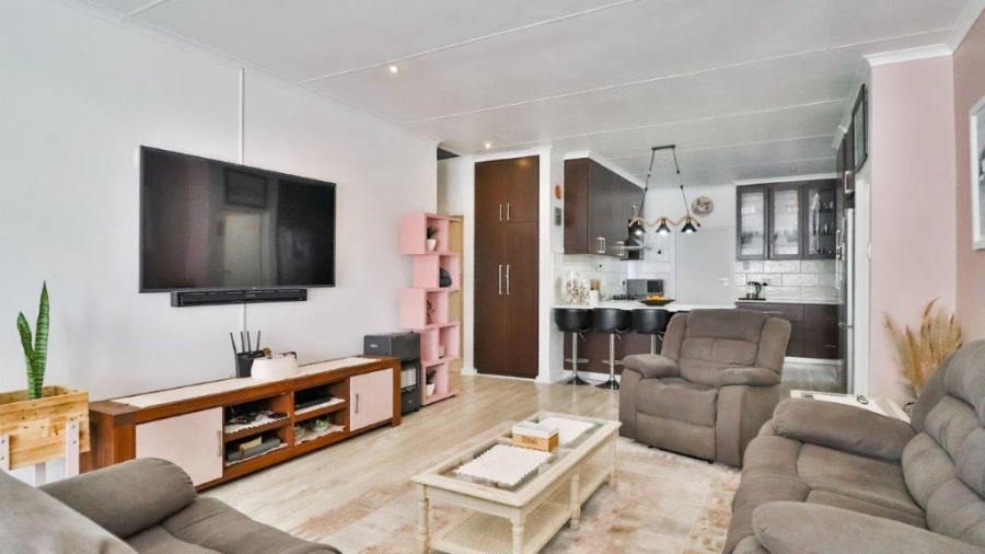 3 Bedroom Property for Sale in Bayview Western Cape